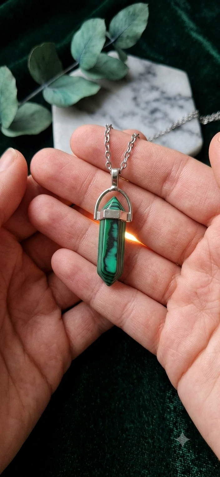 Collana artigianale ciondolo prisma esagonale Malachite pietra naturale handmade GM_Creations