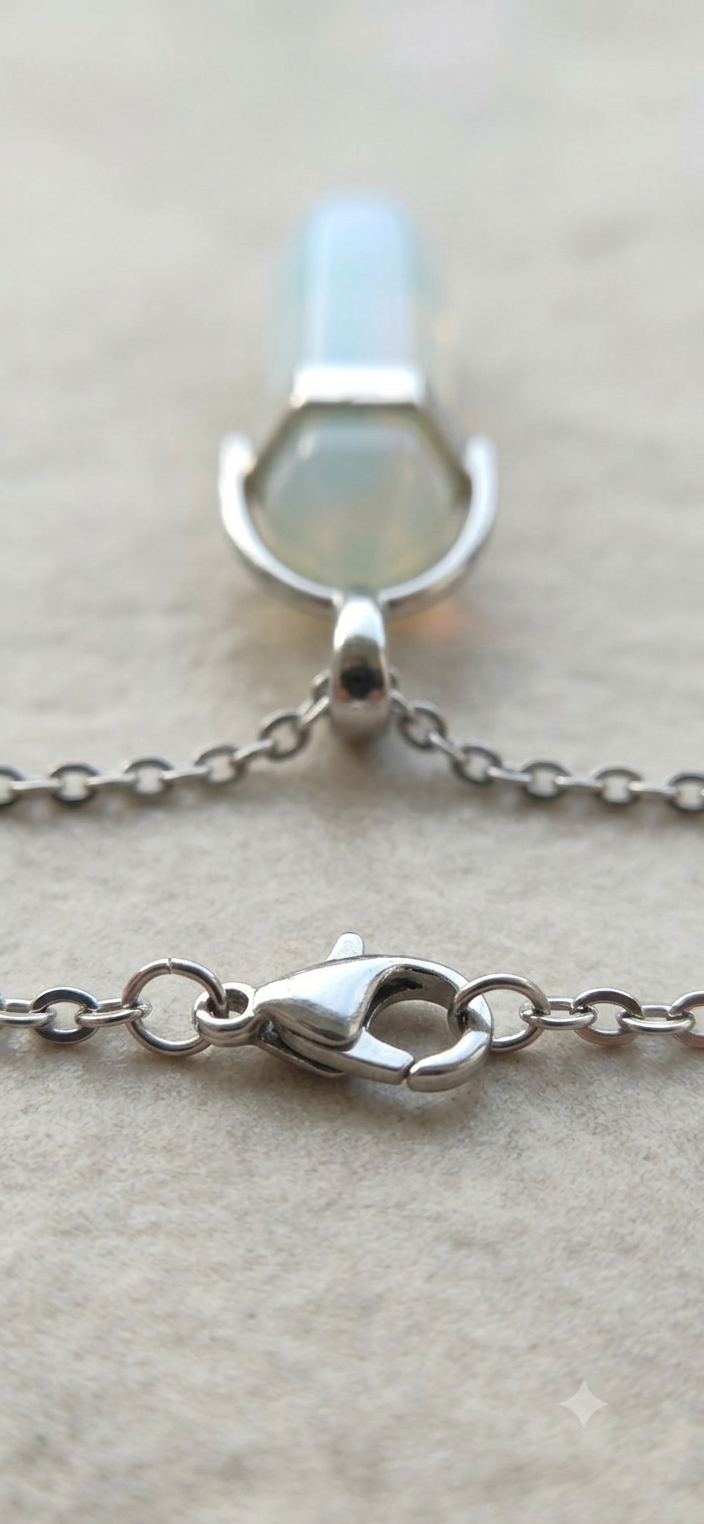 Collana artigianale ciondolo prisma esagonale Opalite pietra naturale handmade GM_Creations