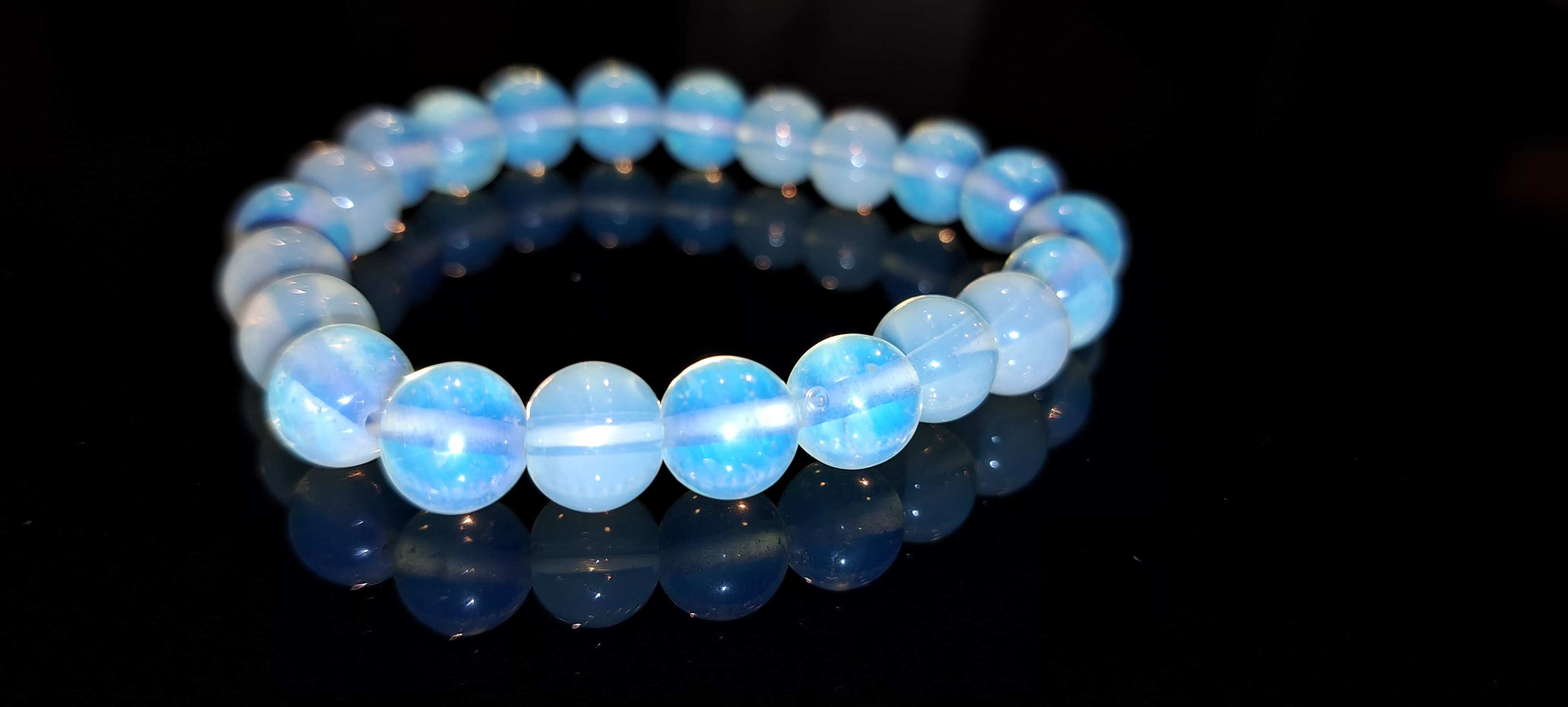Bracciale artigianale in Opalite pietre naturali handmade GM_Creations
